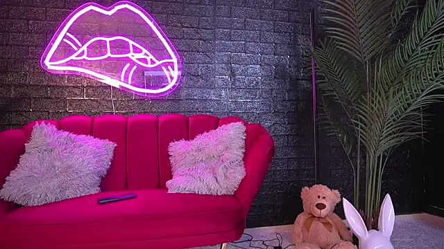 ScarlettQuate online show from 01-17-25, 06:02