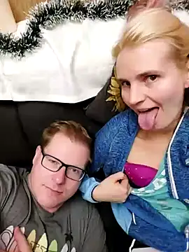 Snapshot of AnnualSunrise chatting on 12-19-24, 07:29 AnnualSunrise online show from 12-19-24, 07:29