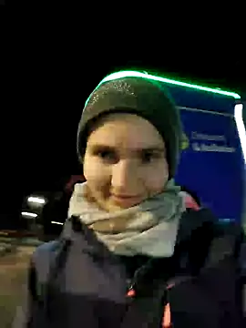 Snapshot of AnnualSunrise chatting on 12-21-24, 07:16 AnnualSunrise online show from 12-21-24, 07:16