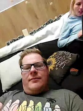 Snapshot of AnnualSunrise chatting on 12-23-24, 06:05 AnnualSunrise online show from 12-23-24, 06:05