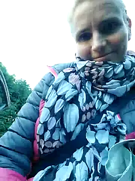 Snapshot of AnnualSunrise chatting on 10-18-25, 02:29 AnnualSunrise online show from 10-18-25, 02:29