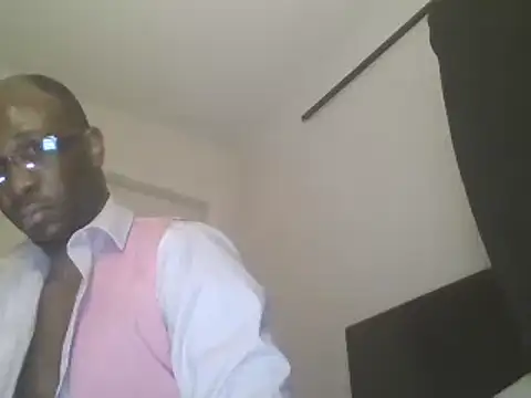 Snapshot of KingB8r chatting on 03-18-25, 06:03 KingB8r online show from 03-18-25, 06:03