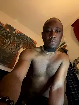 Snapshot of KingB8r chatting on 10-11-25, 03:28 KingB8r online show from 10-11-25, 03:28