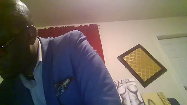 Snapshot of KingB8r chatting on 10-19-25, 11:05 KingB8r online show from 10-19-25, 11:05