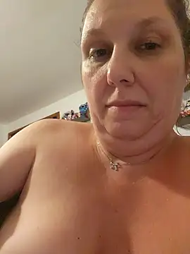 Snapshot of thedaintydeviant chatting on 10-24-25, 12:30 thedaintydeviant online show from 10-24-25, 12:30