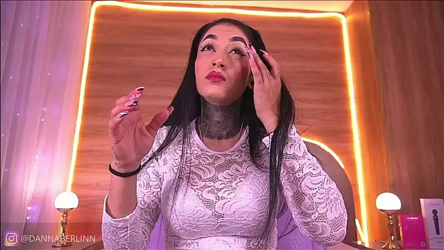 danna berlin  online show from 02-07-26, 07:17