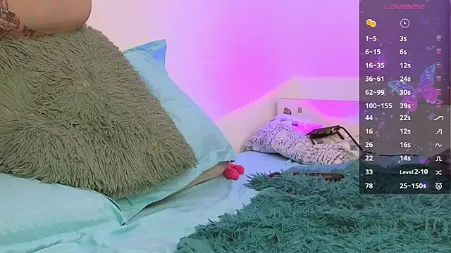 Snapshot of KrisztyAna chatting on 12-10-24, 07:05 KrisztyAna online show from 12-10-24, 07:05