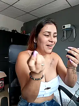 Snapshot of Latina_sexy1 chatting on 02-22-25, 05:46 Latina sexy1 online show from 02-22-25, 05:46