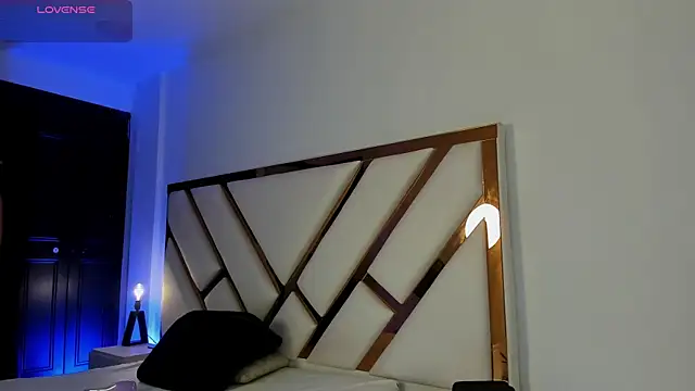 Aron cruz online show from 05-12-26, 01:08