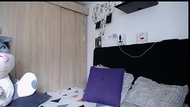 Santiago kiler online show from 11-07-25, 04:18