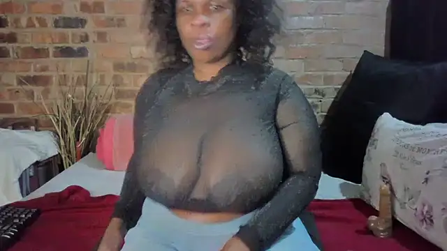 Snapshot of DIRTIENASTY chatting on 03-12-25, 12:36 DIRTIENASTY online show from 03-12-25, 12:36