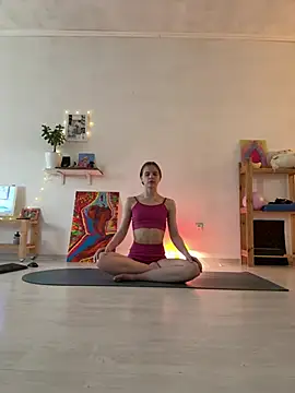 LeyaJohnson online show from 04-26-26, 01:20