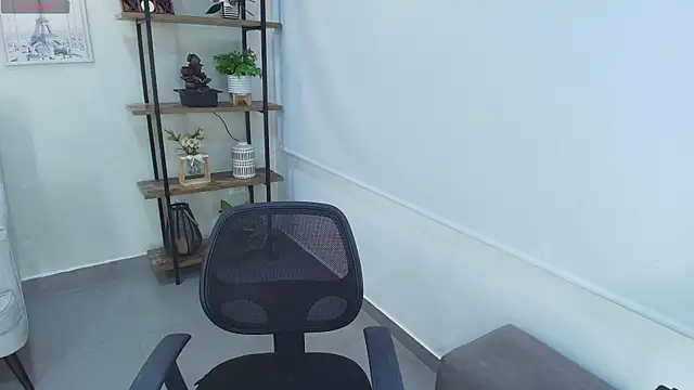 Sassy--Girl online show from 04-14-26, 06:14