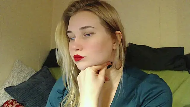 Snapshot of mmmPinUpGirl chatting on 10-08-25, 06:05 mmmPinUpGirl online show from 10-08-25, 06:05