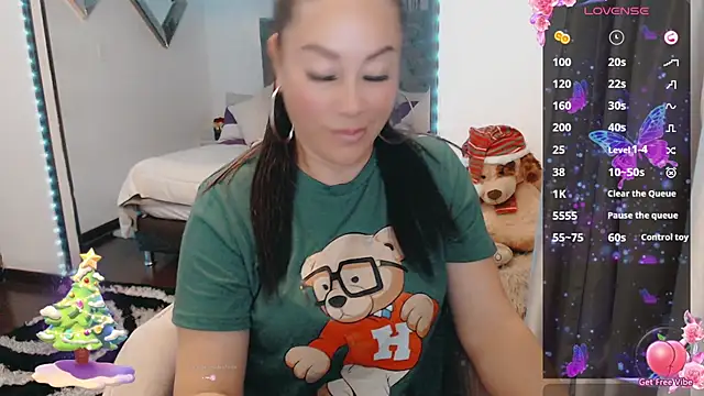 Snapshot of jlove_bss chatting on 12-15-24, 02:52 jlove bss online show from 12-15-24, 02:52