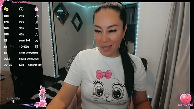 Snapshot of jlove_bss chatting on 02-10-25, 11:13 jlove bss online show from 02-10-25, 11:13