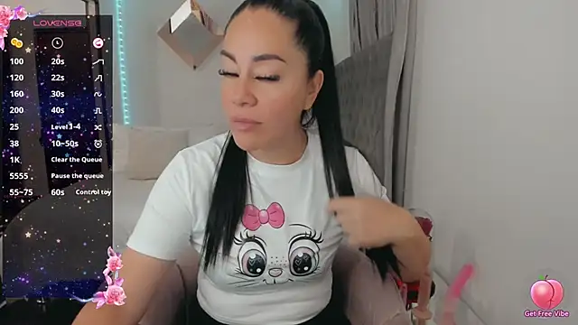 Snapshot of jlove_bss chatting on 03-06-25, 10:20 jlove bss online show from 03-06-25, 10:20