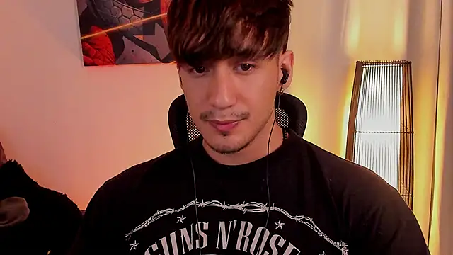 Snapshot of AlexRivera6 chatting on 05-18-26, 03:29 AlexRivera6 online show from 05-18-26, 03:29