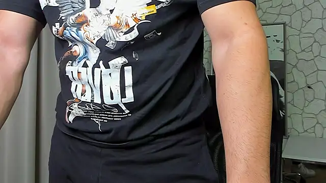 Snapshot of ClintMasters chatting on 10-26-25, 06:30 ClintMasters online show from 10-26-25, 06:30