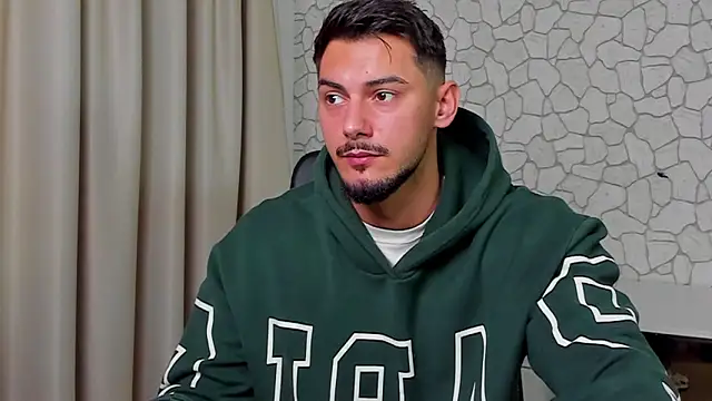 Snapshot of ClintMasters chatting on 11-06-25, 06:25 ClintMasters online show from 11-06-25, 06:25