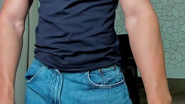 Snapshot of ClintMasters chatting on 11-14-25, 06:23 ClintMasters online show from 11-14-25, 06:23