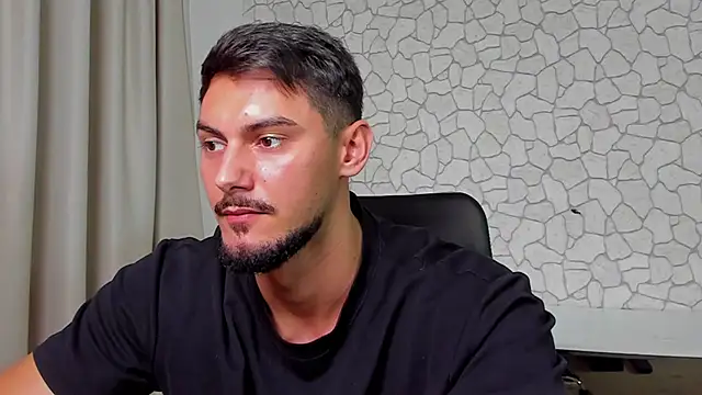 Snapshot of ClintMasters chatting on 11-20-25, 07:52 ClintMasters online show from 11-20-25, 07:52