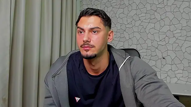 Snapshot of ClintMasters chatting on 12-14-25, 06:08 ClintMasters online show from 12-14-25, 06:08