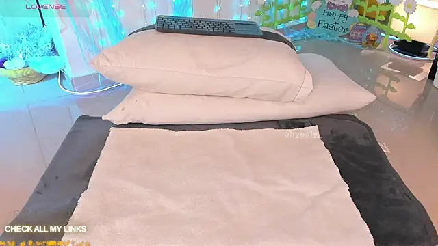 ohyesly  online show from 04-23-26, 09:19