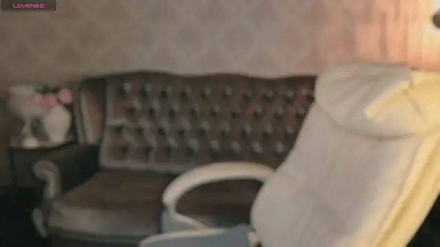 Daphne Moss online show from 04-19-26, 12:48