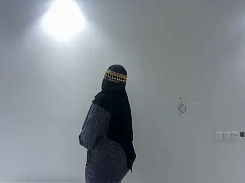 Submissive Arab online show from 02-09-25, 08:13