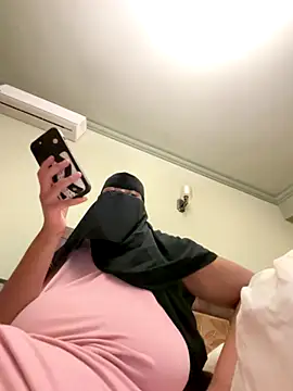 Submissive Arab online show from 09-11-25, 07:25