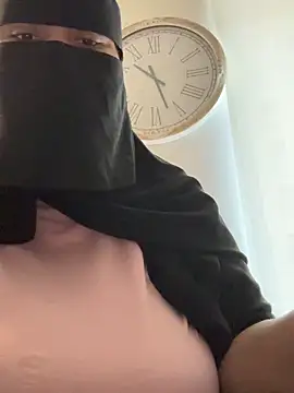 Submissive Arab online show from 05-09-26, 02:22
