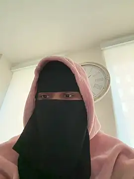 Submissive Arab online show from 05-17-26, 05:20