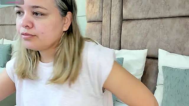 princesaparis online show from 02-10-25, 11:36