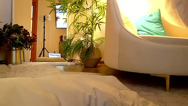 Snapshot of Ledy_Mary chatting on 06-12-26, 07:57 Ledy Mary online show from 06-12-26, 07:57