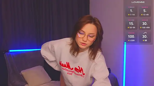 Snapshot of Eva_Doo chatting on 01-27-25, 02:20 Eva Doo online show from 01-27-25, 02:20