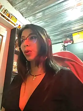 Snapshot of kateeen18 chatting on 12-15-25, 03:00 kateeen18 online show from 12-15-25, 03:00