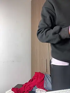 sorry-mom69 online show from 04-27-26, 04:49