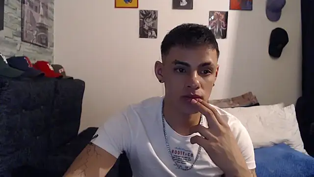 Snapshot of danilohot_19 chatting on 12-16-24, 11:50 danilohot 19 online show from 12-16-24, 11:50