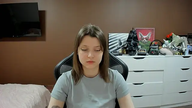 SoniNesti online show from 04-28-26, 04:01