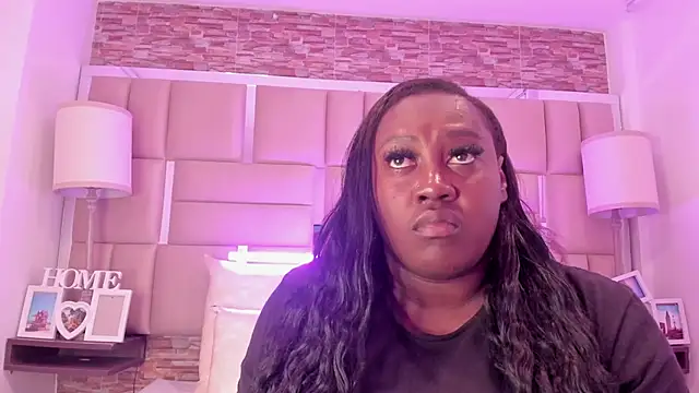 ShaniaBrownn online show from 02-27-26, 07:36