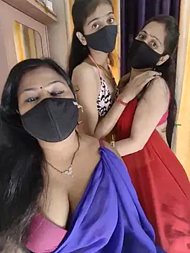Snapshot of cutee__crazy chatting on 07-25-26, 12:03 cutee crazy online show from 07-25-26, 12:03