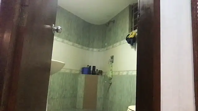 Snapshot of bangalidickolo chatting on 01-01-25, 01:48 bangalidickolo online show from 01-01-25, 01:48