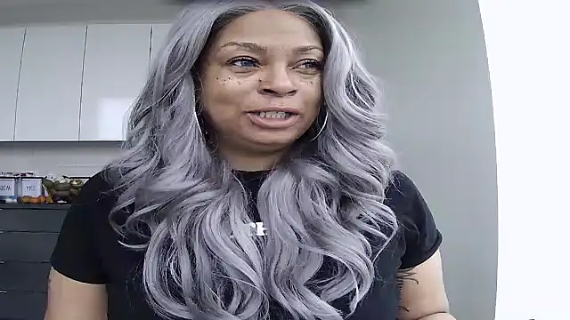 Snapshot of MSweetLindaParks chatting on 05-23-26, 11:47 MSweetLindaParks online show from 05-23-26, 11:47