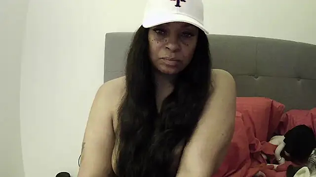 Snapshot of MSweetLindaParks chatting on 06-14-26, 05:20 MSweetLindaParks online show from 06-14-26, 05:20