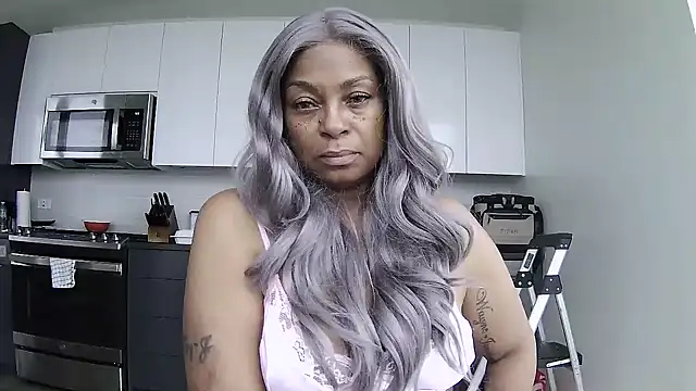 MSweetLindaParks online show from 07-07-26, 11:25