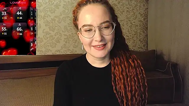 Snapshot of AgnesGraham chatting on 02-21-25, 11:32 AgnesGraham online show from 02-21-25, 11:32