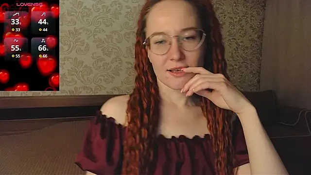 Snapshot of AgnesGraham chatting on 03-10-25, 01:23 AgnesGraham online show from 03-10-25, 01:23