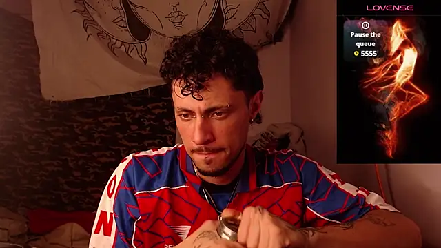 Snapshot of Apolo_S chatting on 12-14-25, 07:03 Apolo S online show from 12-14-25, 07:03