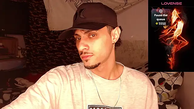 Snapshot of Apolo_S chatting on 12-16-25, 05:12 Apolo S online show from 12-16-25, 05:12